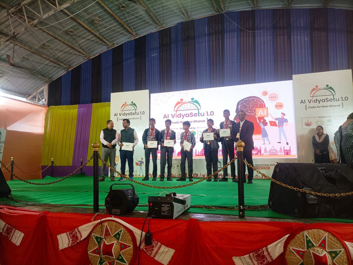 It is a matter of immense pride and joy that <a href="/pmshri_kv1kpa/">PM SHRI Kendriya Vidyalaya No 1 Kanchrapara</a> has qualified for the National Round of #AIVidyasetuHackathon 1.0 💐💐💐
<a href="/KVS_HQ/">Kendriya Vidyalaya Sangathan</a> <a href="/kvsrokolkata/">Kendriya Vidyalaya Sangathan, Kolkata Region</a> #PMSHRI <a href="/ihfc_tih/">IHFC</a> <a href="/iitdelhi/">IIT Delhi</a>