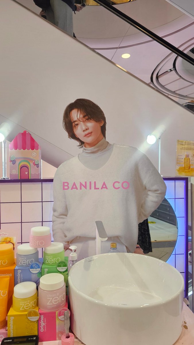 deepsumii's tweet image. 지나가다 보여서 생가나는  @mauve1227 분께 드림