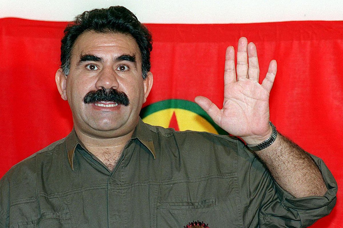 ⚠️⚠️ Saygı Öztürk, bebek katili Abdullah Öcalan’ın taleplerini yazdı:

❗️Petrol ve elektrik gelirlerinden pay istiyor. 

❗️Etnik bölgelerde ana dilde eğitim, ilerleyen süreçte de Kürtçenin resmi dil olmasını istiyor.

❗️SDG’nin silah bırakmasına karşı çıkıyor. Asker olmasalar