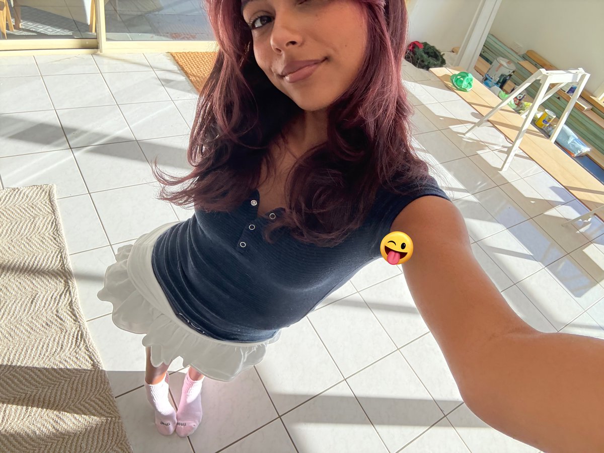 minnitheminx's tweet photo. dang it’s bright https://t.co/UqKi5hy3hp