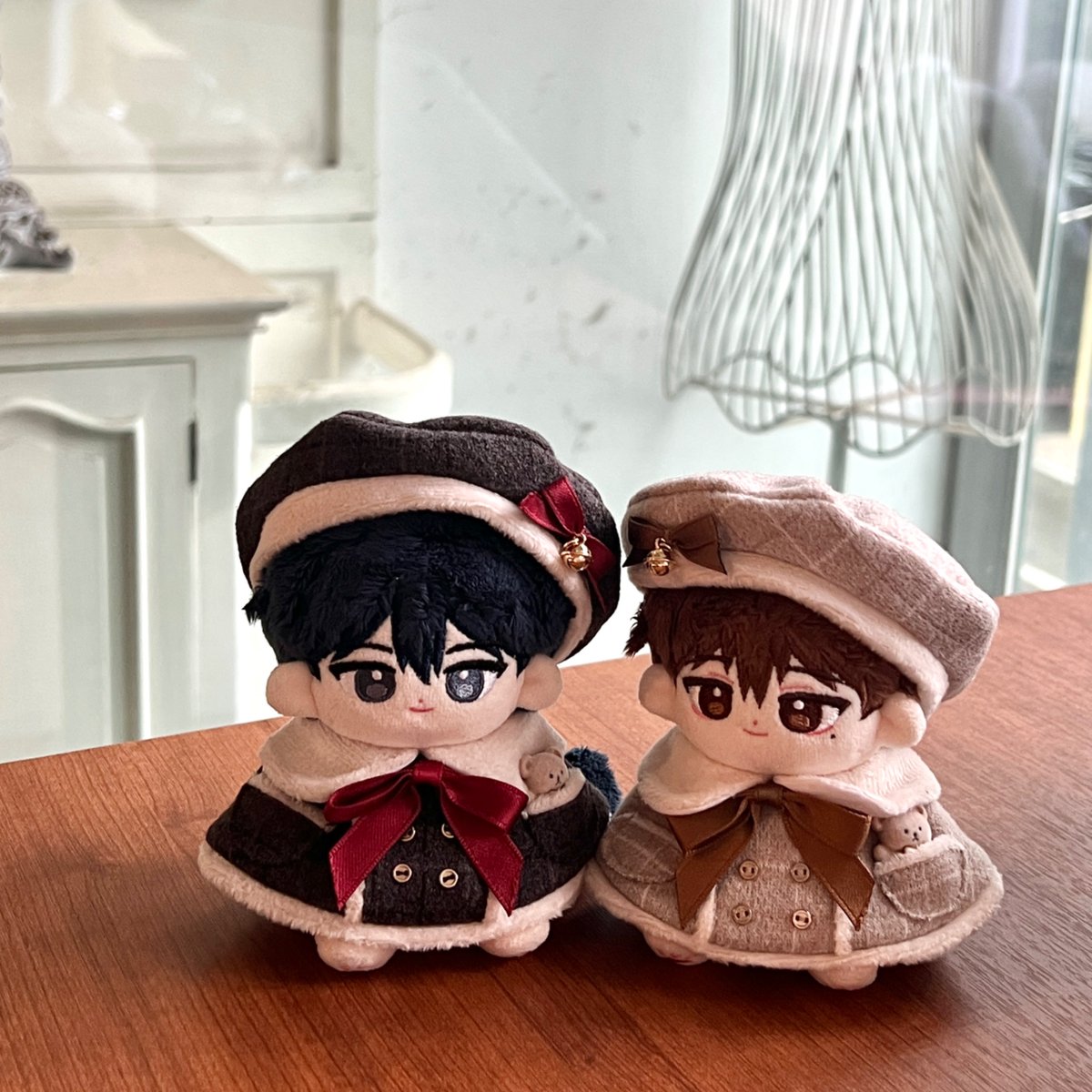 tisom_11's tweet photo. 예쁜 배경이 아닌 곳에서도 의젓하게 앉아 있는 뱅이상이 ^.^♡
오늘은 크리스마스 느낌 나는 옷으로 입었어

#BS_티솜 https://t.co/mSokljZnNG