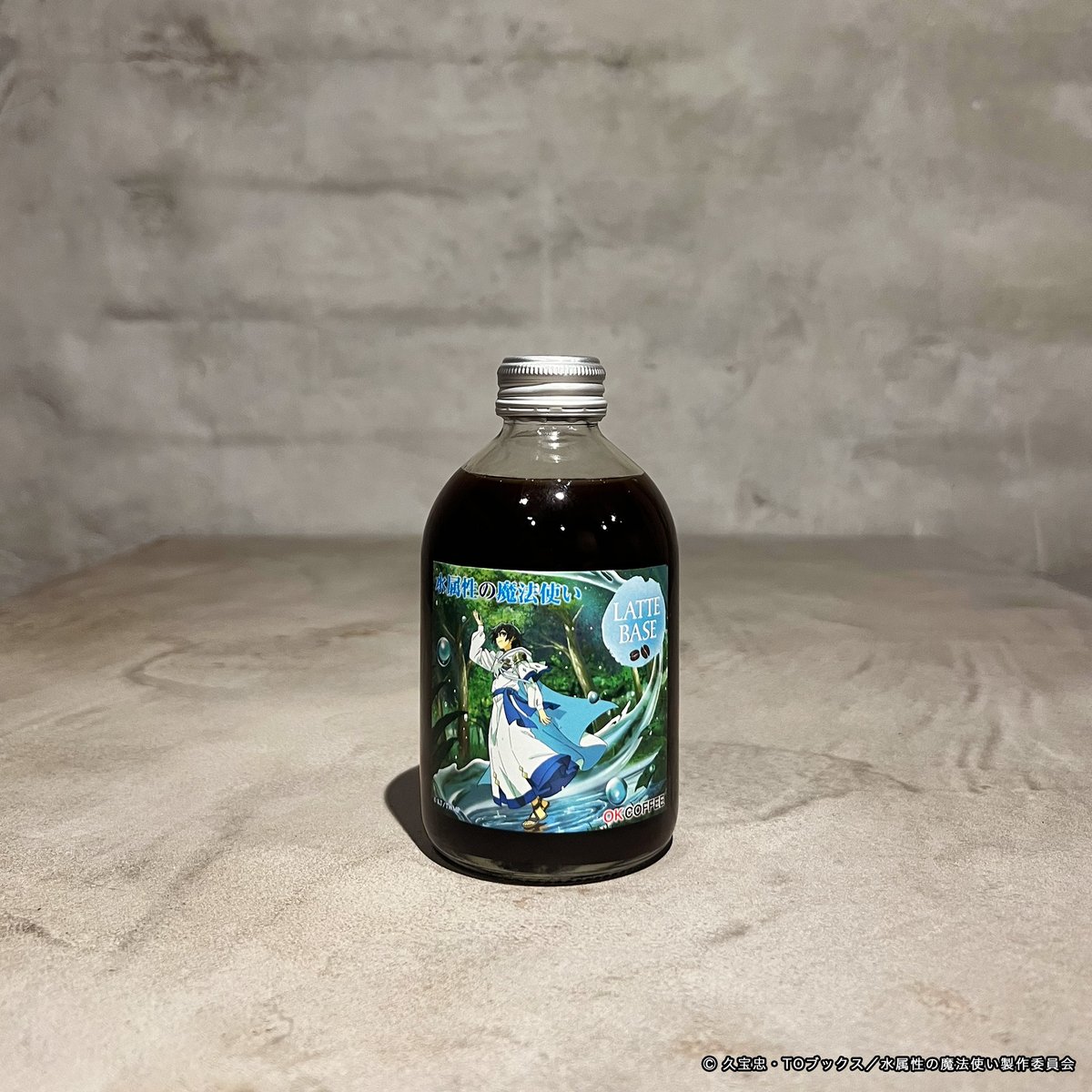 okcoffee_'s tweet image. 「コーヒー500ml」と詠唱し、
12時間の魔法を待つ。

TVアニメ『#水属性の魔法使い』とのコラボコーヒーは、“水出しコーヒー”☕💧

キャラクターをイメージした
３種類の味わいを、ゆっくりと味わって☺️

🛒okcoffeeroastery.com

#水属性 #coldbrew 
#OKCOFFEE