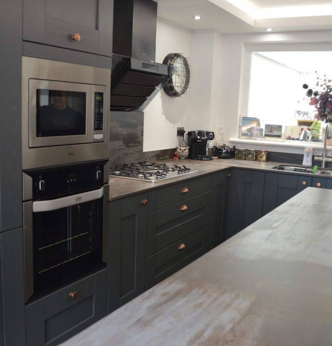 DirectKitchens1's tweet image. This customer chose a rustic worktop for their kitchen, and we love how it completes the whole look.

We have a wide range of kitchen worktops that can freshen up your space and set a precedent for your kitchen design overall.  

Discover our collection:  bit.ly/3KLeELL