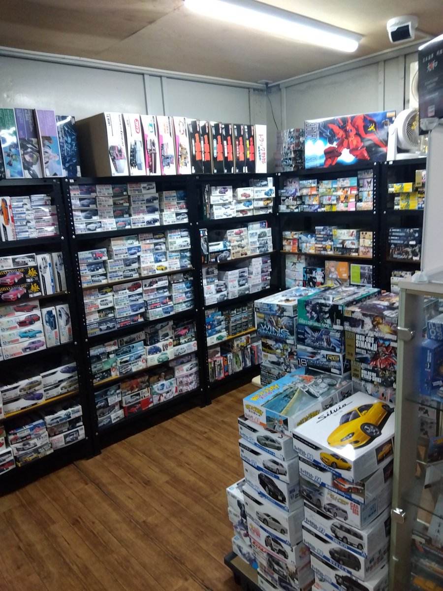 12月13日(土)
営業を終了しました。
ご来店、ご購入ありがとうございました🙇
明日も10時オープン予定です。
ご来店お待ちしております🙌