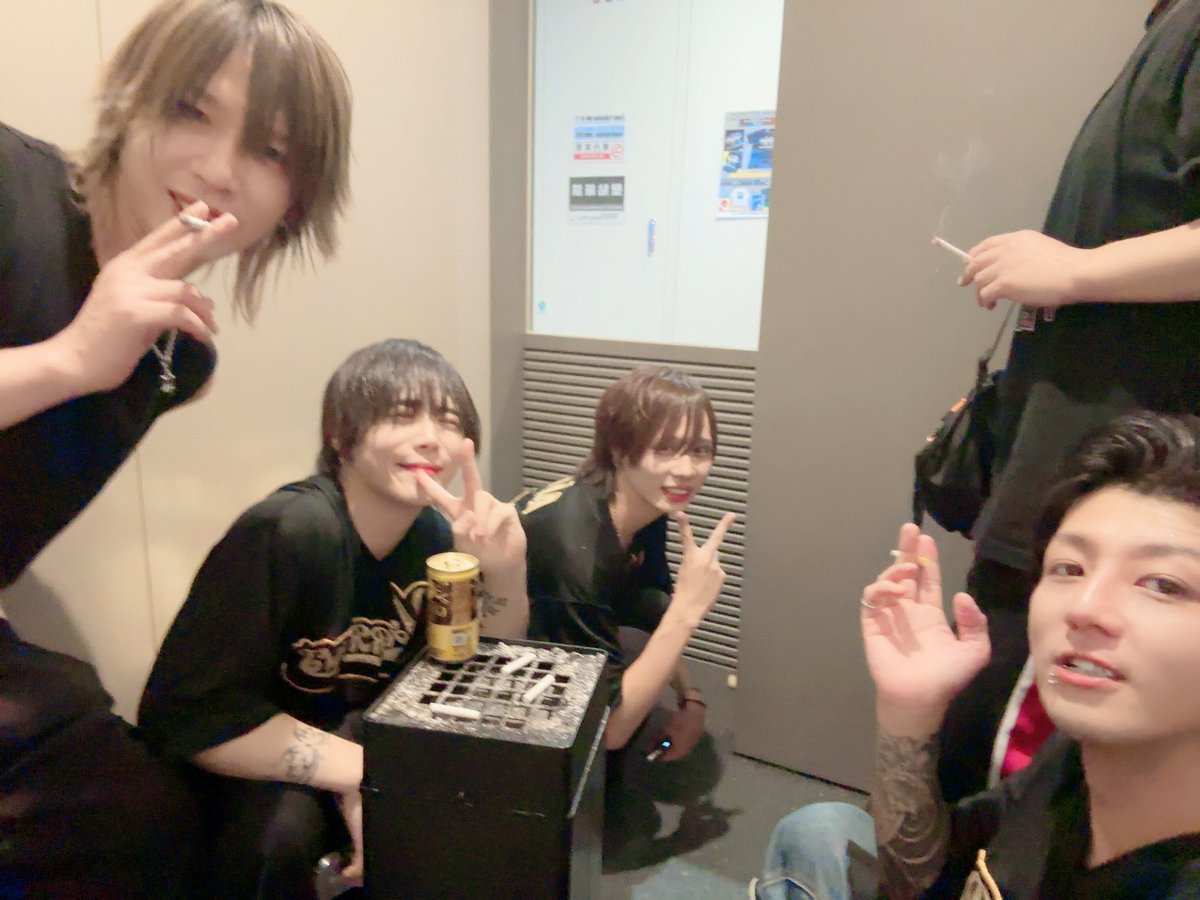 ゆら (@yurayura0427) / Posts / X