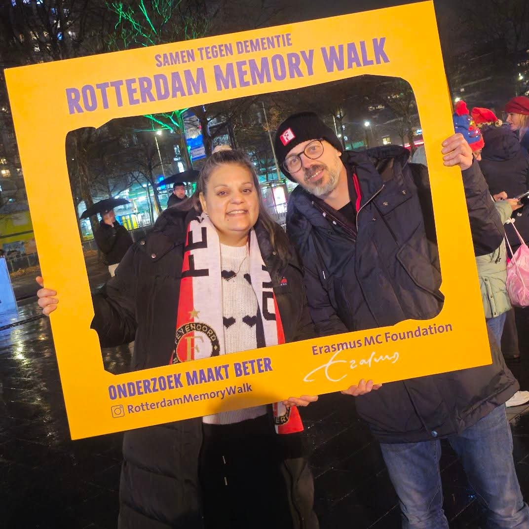 Vanavond trekken wij onze wandelschoenen aan en wandelen wij door een verlicht Rotterdam, allemaal met 1 doel - steun voor onderzoek naar dementie in het <a href="/AlzheimerEMC/">Alzheimercentrum Erasmus MC</a>. Je kunt nog steeds een waardevolle bijdrage leveren door te doneren.  rotterdammemorywalk.nl/teams/making-m…
#Rotterdam