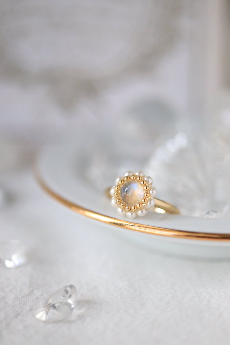 レインボームーンストーン・パールリングがはじめてお気に入り登録されました！ #minne_fav minne.com/items/44507151…
沢山見て頂きありがとうございます🫶♡

青く煌めく素敵なリングです💍💠💎