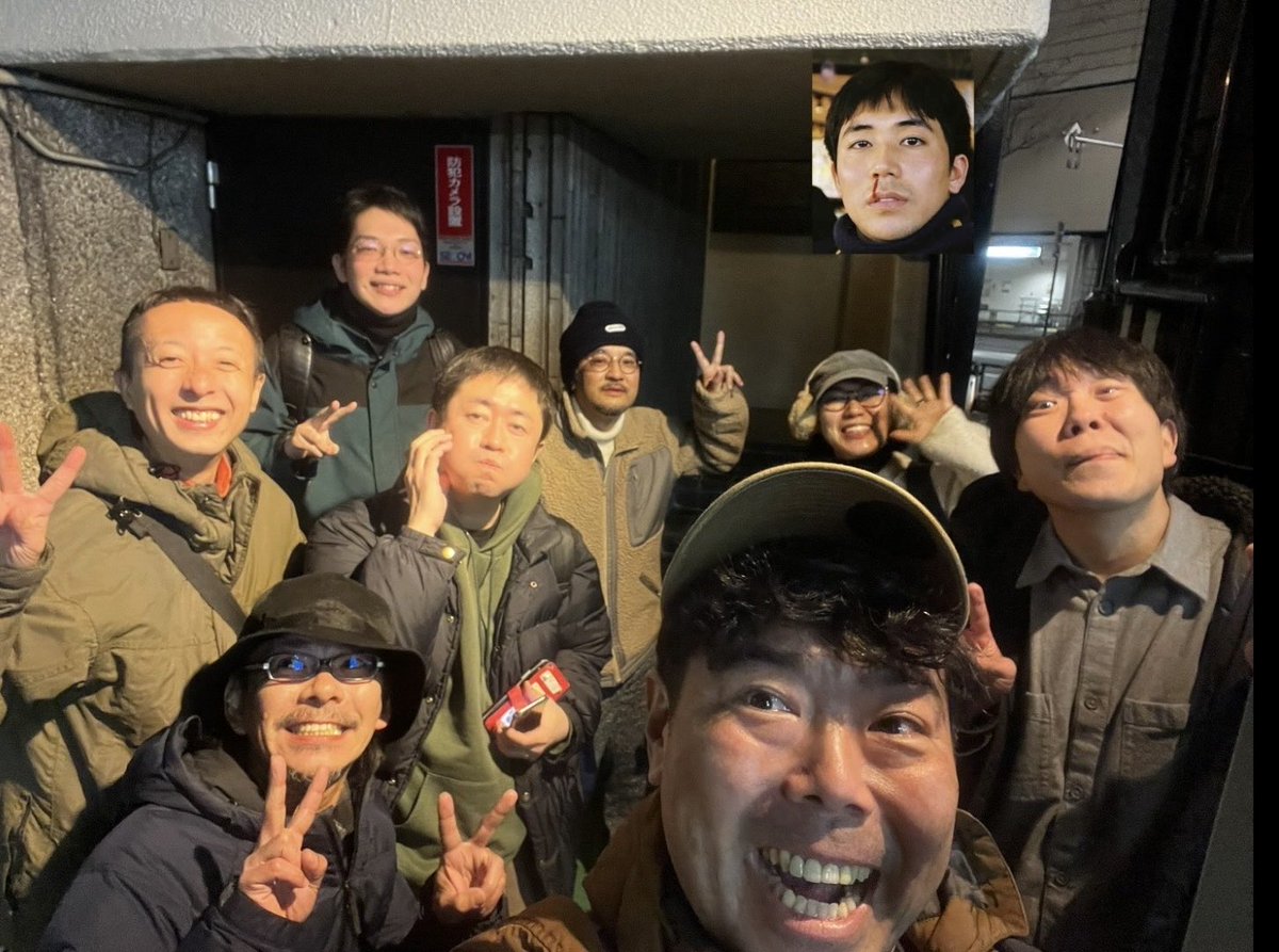 終活とか言ってごめんね。みんなから元気もらいました。

大門君は途中までだったので卒アルみたく(大門君了承)
部屋借りて業スで冷凍の買って1人部屋台含めお手軽価格。
片付けギリギリになり延長はしなくなくで皆現場テキパキ協力し時間ピッタシで退出。流石監督達。
良いお年を(早い？💦)