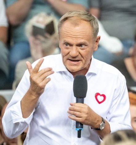 FAST INFO tweet media