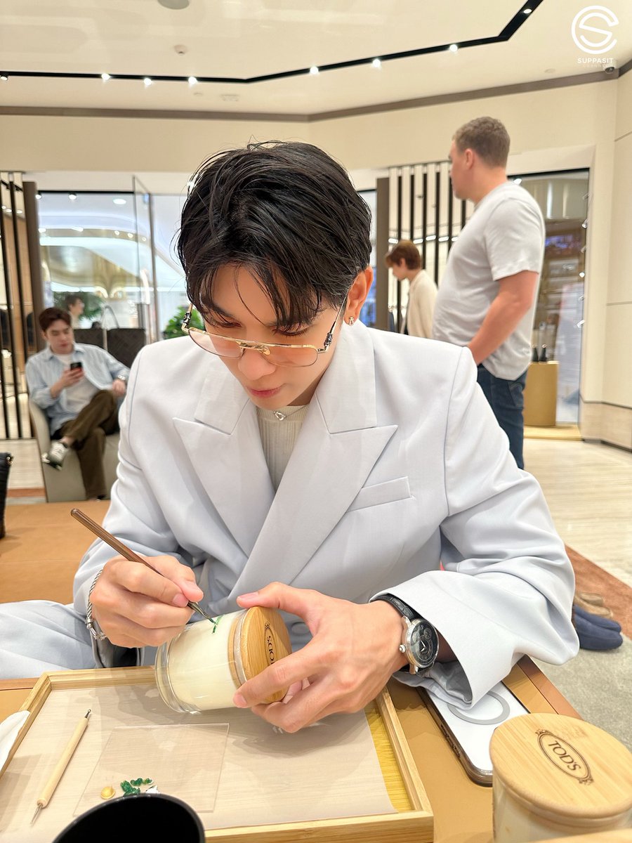 SuppasitChannel's tweet image. Painted with Tods🕯️

@MSuppasit 
#MewSuppasit #Tods
#มิวศุภศิษฏ์