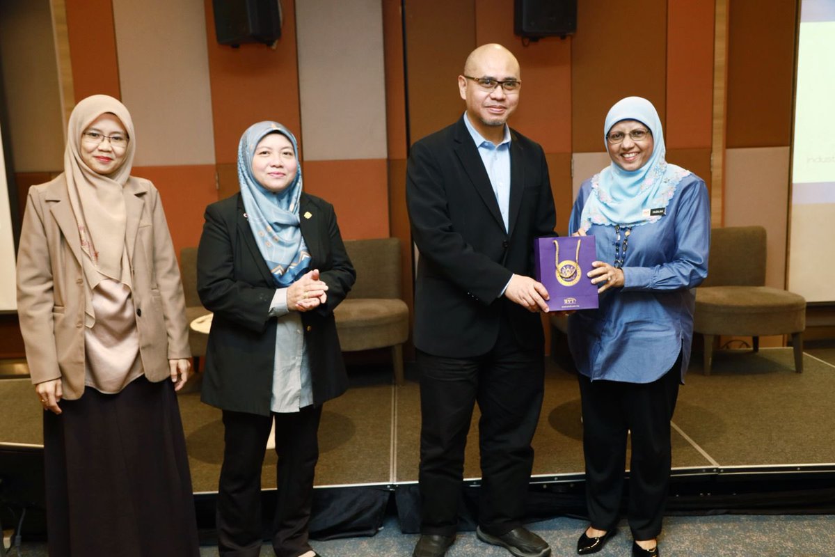 10 Dec | IPPT USM Industry Symposium themed “Bridging Minds, Building Futures: Industry Insights for Research and Career Readiness” was held at Penang. 53 post-graduate students of medical sciences, both masters and PhDs, participated in this inaugural event.

#healthresearch