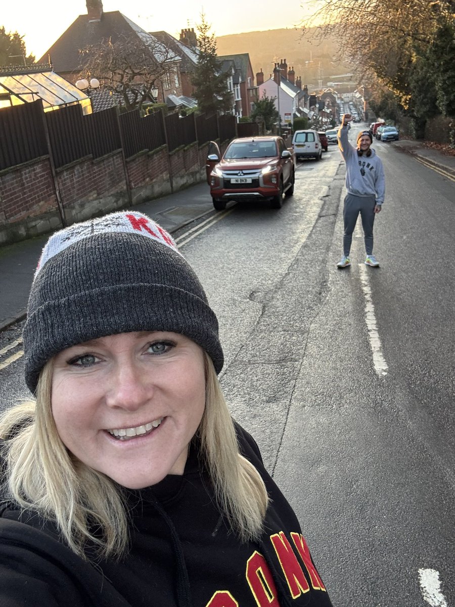 Saturday morning hill sprints up Milman hill done ✅ this hill takes a part of your soul with each sprint 😂 big shoutout to Ellen DeCastro for getting it done with me 💪🏻
<a href="/bkbbareknuckle/">BKB Bare Knuckle Boxing</a>  <a href="/bkb_official1/">BYBBKB</a> 

#TeamDecastro #TheNightmare