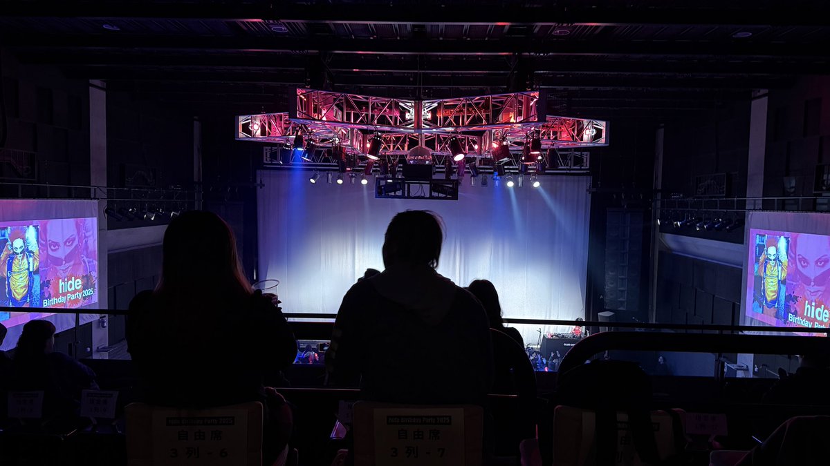 hideさん61歳のBirthdayを爆音のClub CHTTA’で楽しんでます♪