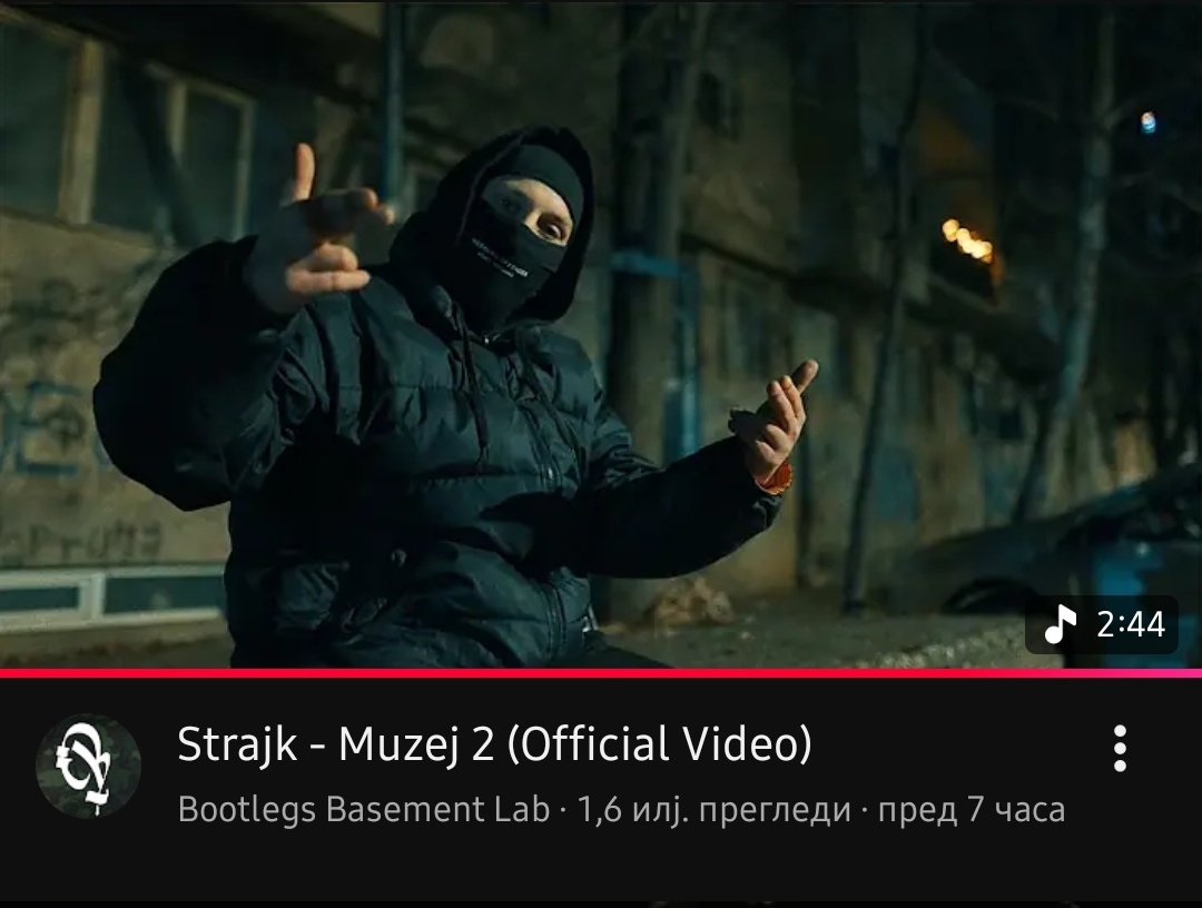 FiljanShtrkot's tweet photo. Петти албум син, Крвави Портрети https://t.co/ydU8iJHF7c