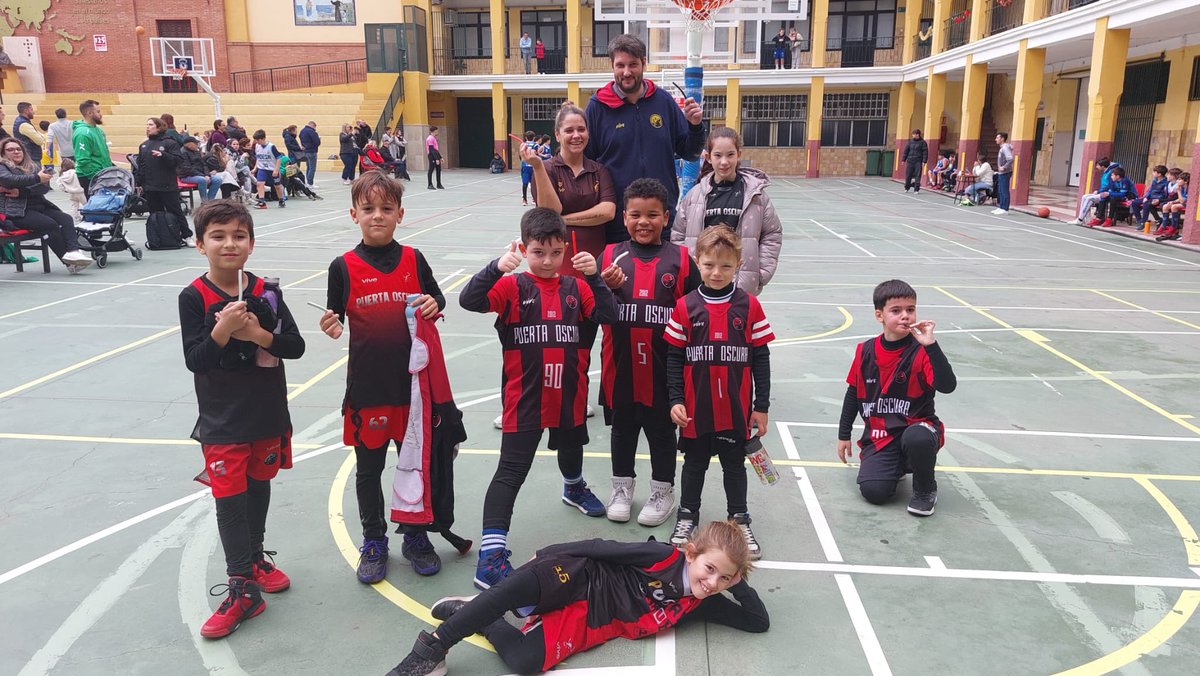 Jose91109's tweet photo. Gran comienzo de los 7 jinetes del apocalipsis de @CDJPuertaOscura luchando en cada ataque y cada defensa en un primer partido cargado de emoción

#PequeñosGuerreros
#SiempreJuntos https://t.co/4dRaw5ECrw