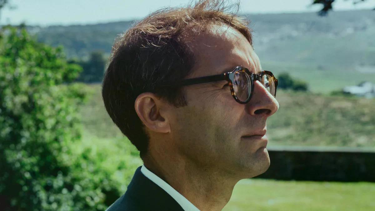 telva's tweet photo. Vincent Chaperon, jefe de bodega de Dom Pérignon: "El lujo es una manera de ofrecernos belleza o deseo para olvidar nuestra finitud" https://t.co/B9lICNxNjG https://t.co/kymmNIsgeA