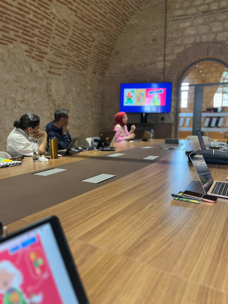 valaderes's tweet photo. Rami Kütüphanesi’nde dijital tuvalimizi renklendirdiğimiz bir atölyeyi daha geride bıraktık. https://t.co/zjA99GkWPE