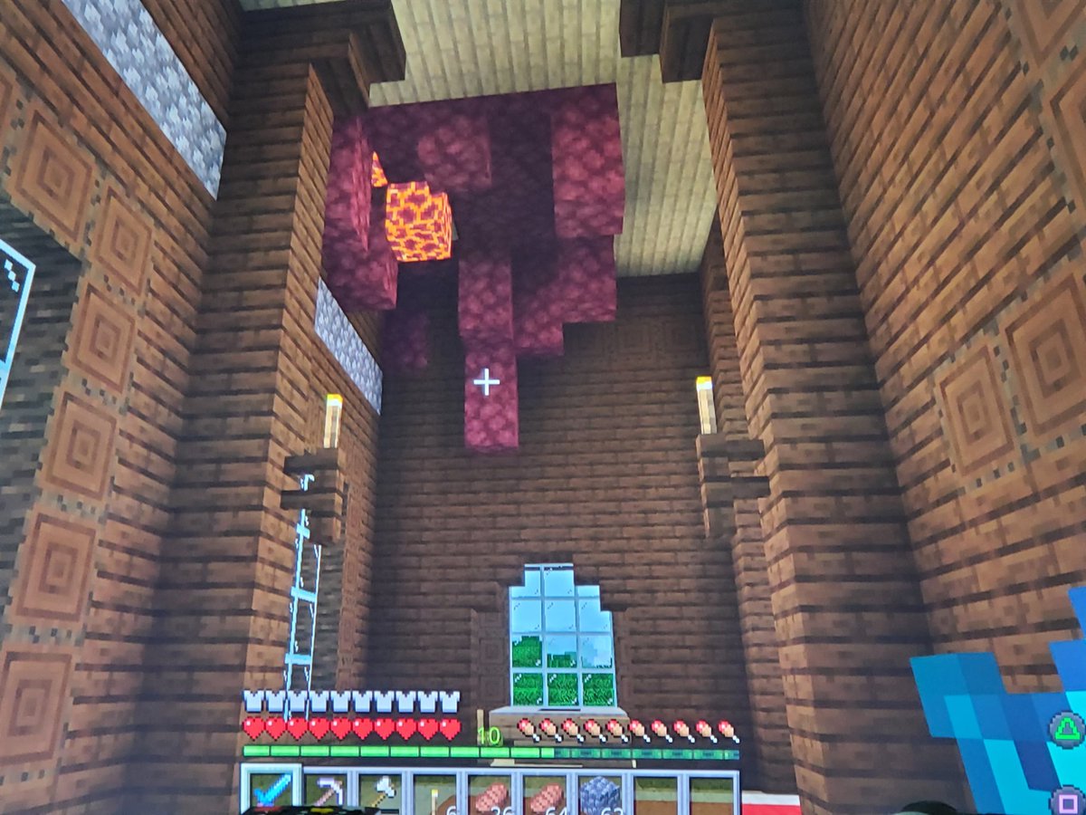 minecraft_coro's tweet image. 初森の洋館に突入！
はじめましてm(_ _)mビンディケーターさん・エボーカーさん！

荒廃したネザーゲートまであるん！？