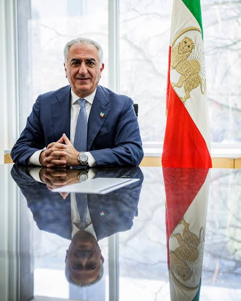 با اجازه دارم میرم مشهد زیارتِ آقامون #KingRezaPahlavi