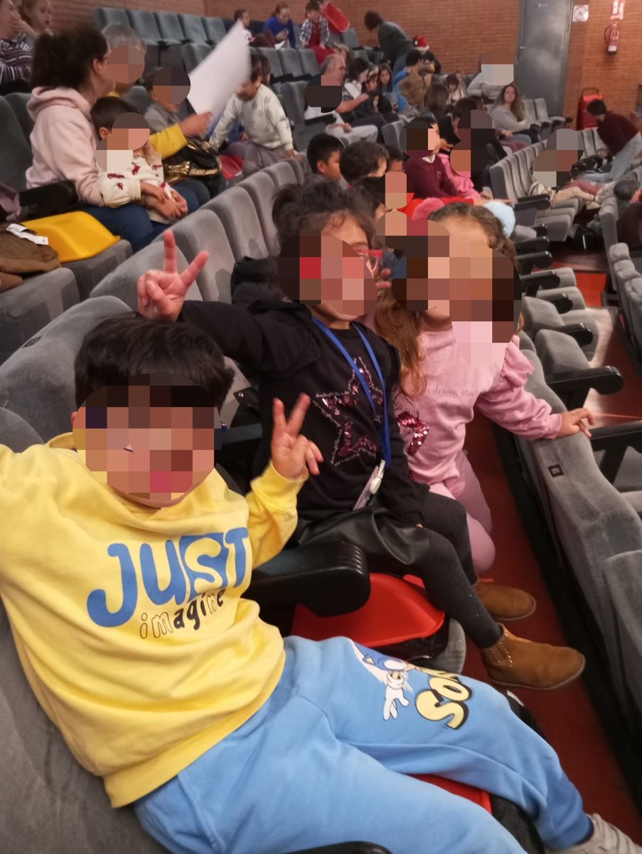 #cultura #ocio Ayer nuestro grupo de ocio compartido disfrutó de la obra "El monstruo de colores", gracias al Ayto Leganes, una actividad llena de emociones 🥰