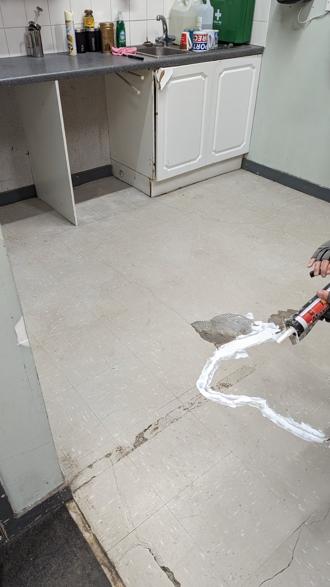 UNTFlooring's tweet photo. Did you know we also do maintenance/repair works? This was a job for Sports Direct in Edinburgh. They decided they wanted the staffroom brought up to their current standards so sent for us! #untflooring #untouchablesflooring #Flooring #polyflor #fball #kelmorescreed #safetyfloor https://t.co/s0VRcWjAnH