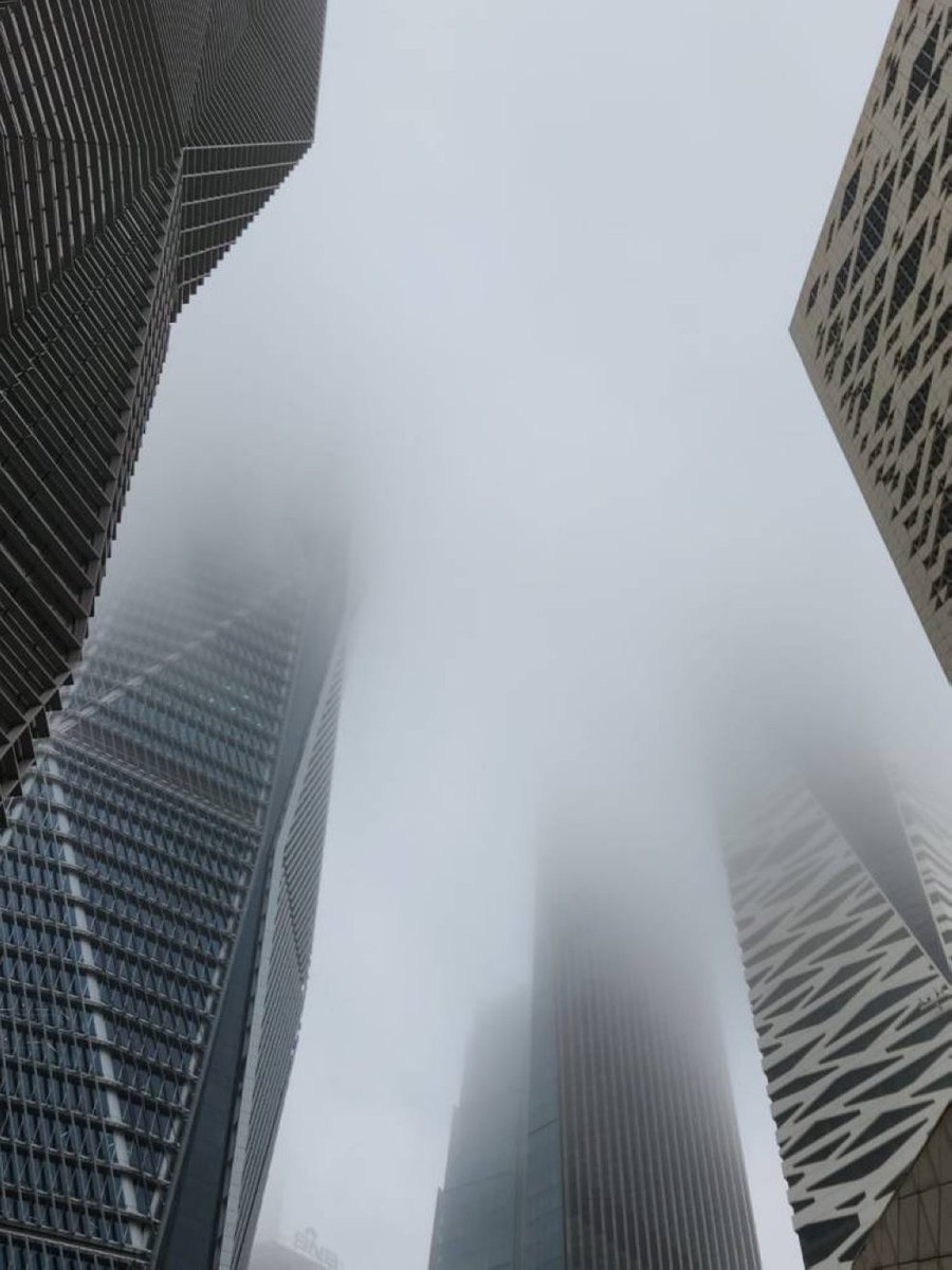 walmoon's tweet photo. بإذن الله 6 ايام جميلة ⛈️بين الرياض والشرقية تترك اوروبا وتجي للأجواء 
ممكن ما تشوف 🌞 الا نادرا خلالها وبعدها 🧦🧤🧥 https://t.co/S0yJyxQAUm