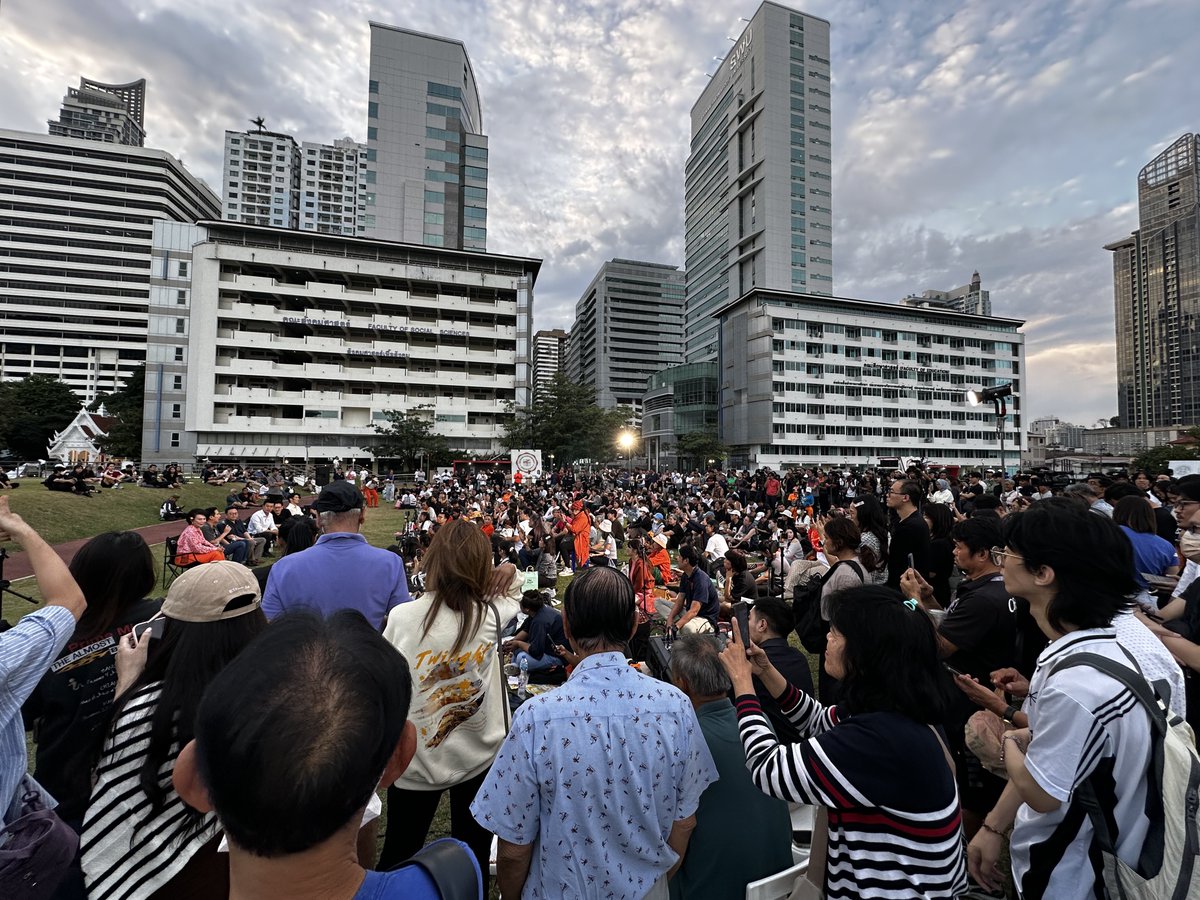 เริ่มเลย 
เลือกตั้ง 69 
แคมเปญแรกขอโทษประชาชน 
#พรรคประชาชน