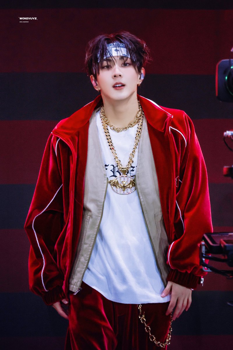 wonivuyz's tweet image. 251213 KBS 歌謡祭

#양정원 #정원 #JUNGWON 
#ENHYPEN #엔하이픈