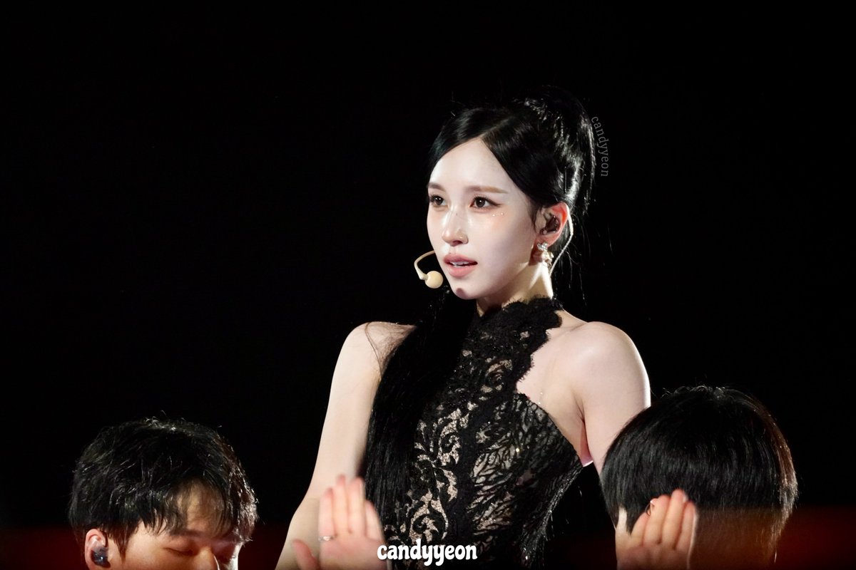 ミナ Nonnative x Mizuno - COEVAL Magazine