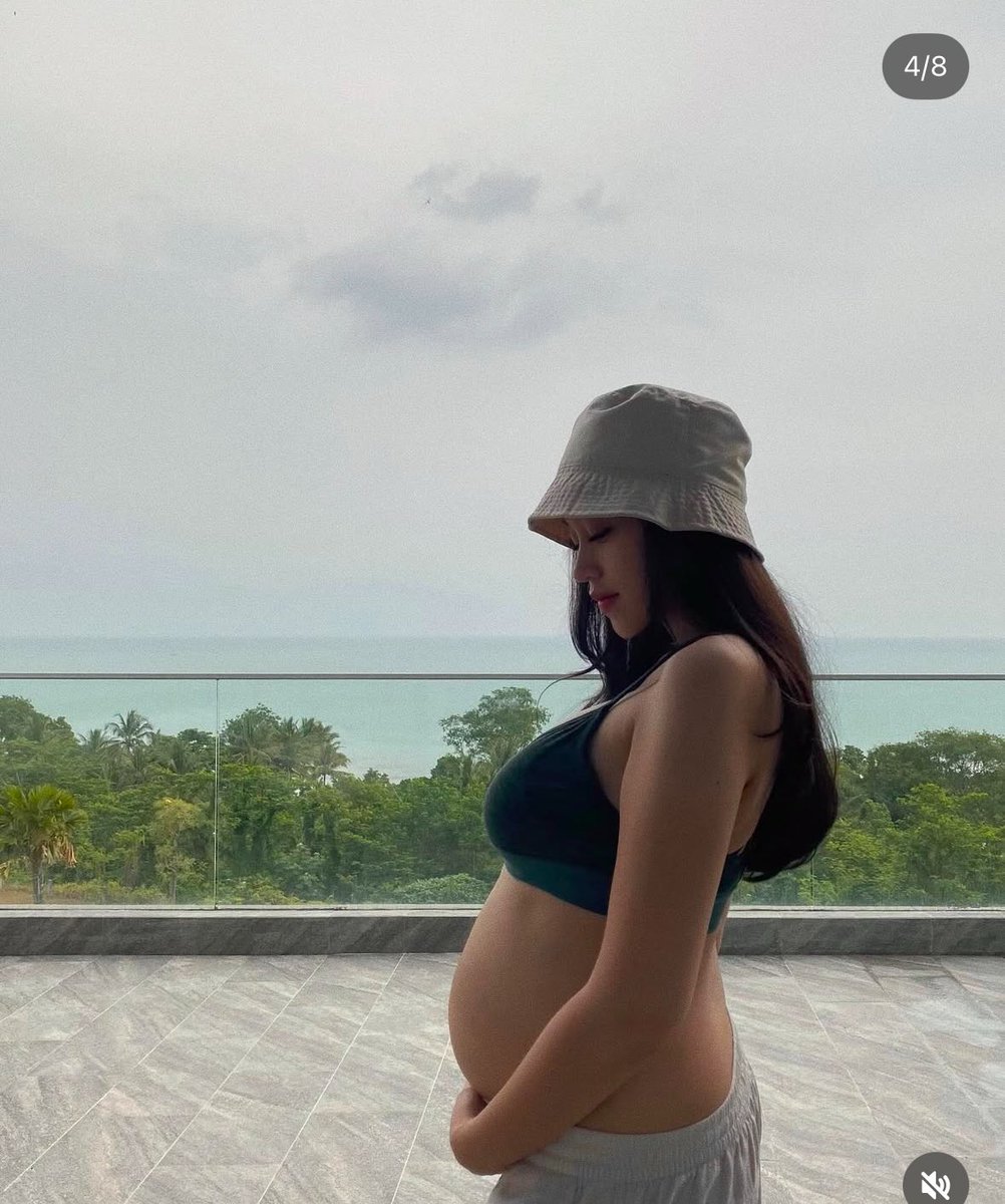 zdraa02's tweet photo. Serius, jangan skip!! Perawatan stretchmark Amanda Zahra ini jauh lebih efektif daripada produk biasa https://t.co/mXq2ByxMEH
