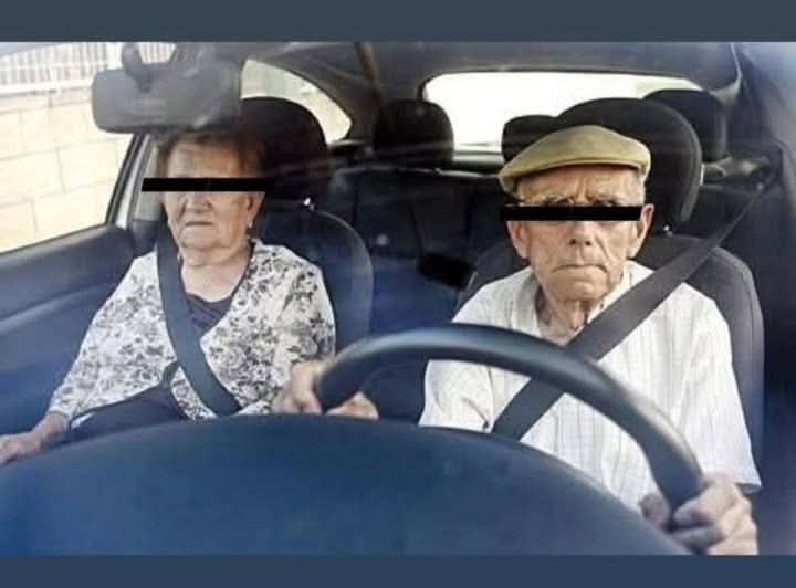 65 yaş üstüne yeni hazırlanan trafik yasasında her yıl muayene zorunluluğu getirilmesi de yasa tasarısında yer alacakmış.
Öncelikle bunu düşünüp yasa taslağına koyanları yürekten tebrik ederim! Yanlız elli senelik bir hekim olarak ve bu hizmetin yarısını hastane idarecisi olarak