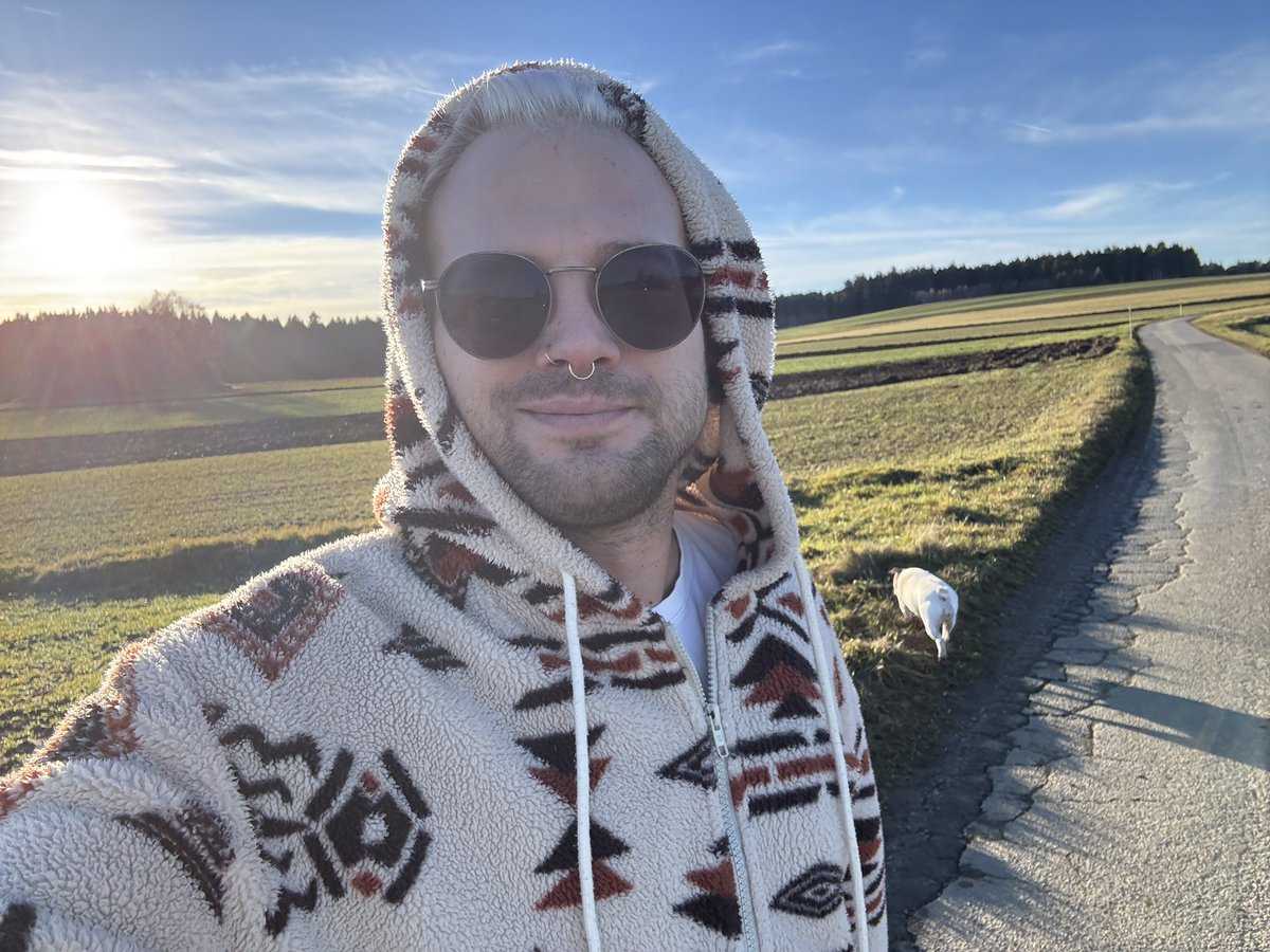 MrGreenity tweet media