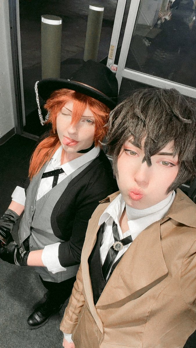 hydrousbow's tweet photo. oh me and my bf finally cosplayed soukoku again at galaxycon !! https://t.co/I5jlWCxhma
