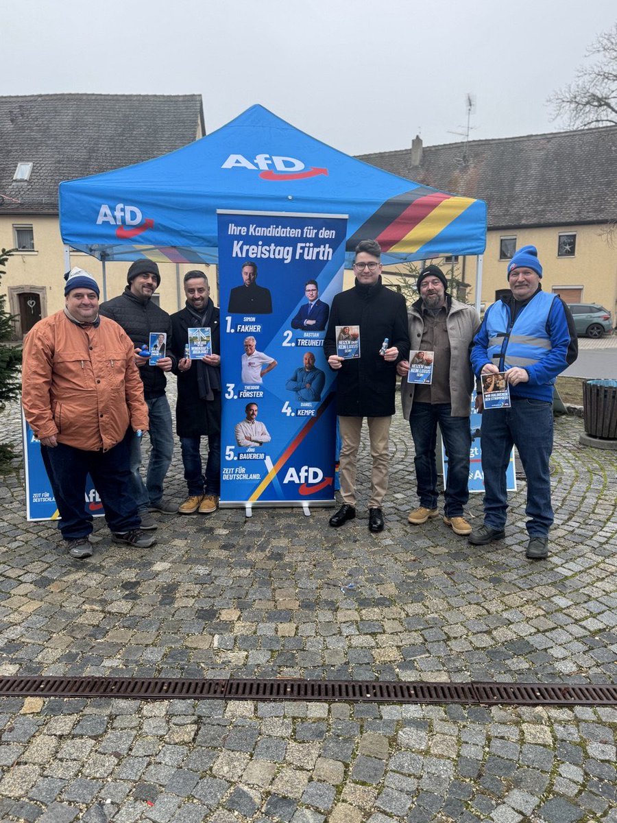 Heute Infostand in Großhabersdorf.

Gemeinsam mit unseren Kreistagskandidaten für die Kommunalwahl am 08. März 2026 sind wir schon mitten im #Wahlkampf.

Viele gute und ehrliche Bürgergespräche die zeigen: Die Menschen wollen echte Veränderungen – und dafür steht die #AfD. 💙