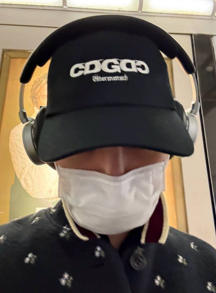 Ubermensch G-DRAGON x キャップ　ショッパー付き CDG