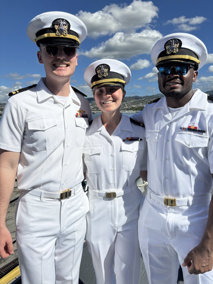So proud of our son and his shipmates. Navy by 💯! #GoNavyBeatArmy