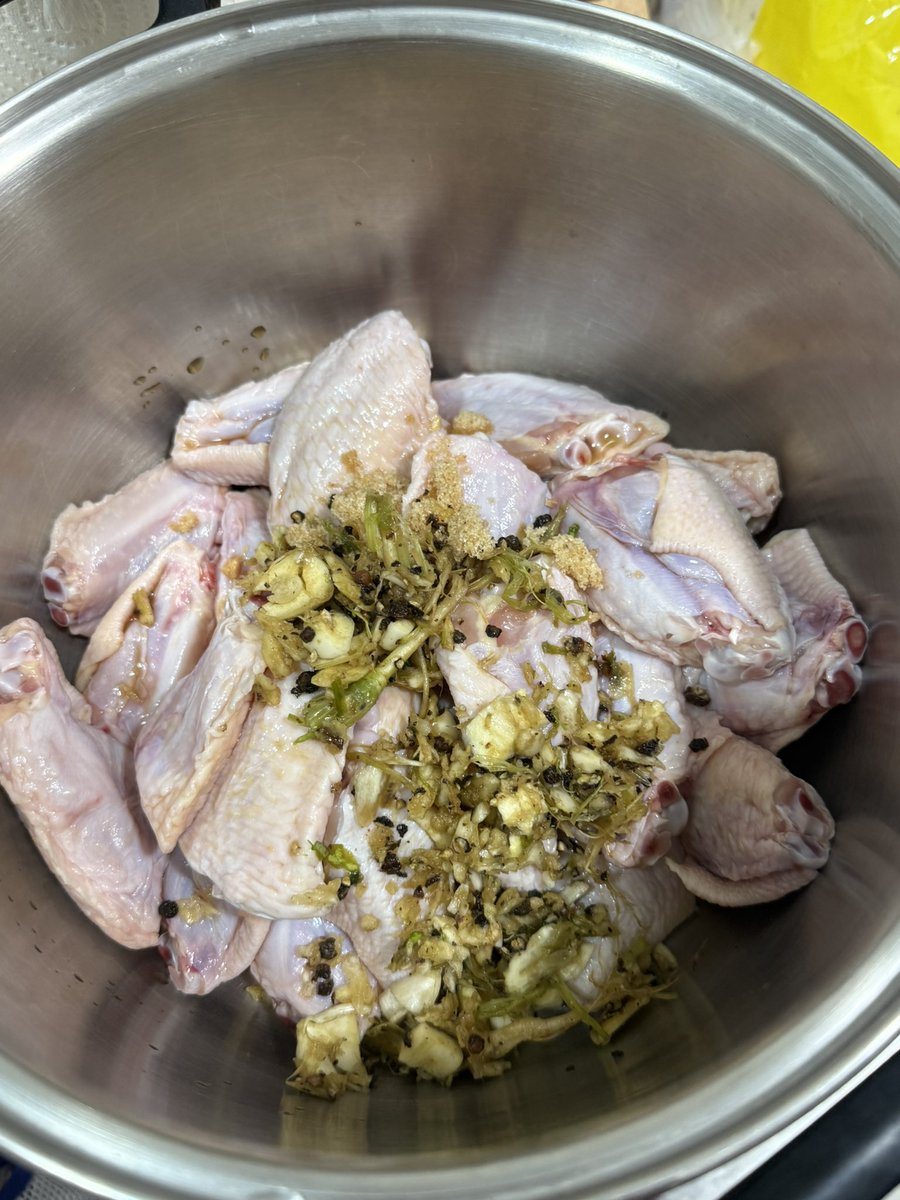 stylepearypiee's tweet image. กล้าพูดได้เต็มปาก ว่าเราทำไก่ทอดอร่อยมากกก มาแปะสูตรให้ทุกคนใต้โพสนี้นะ (อาจไม่มีรูปประกอบทุกขั้นตอน)