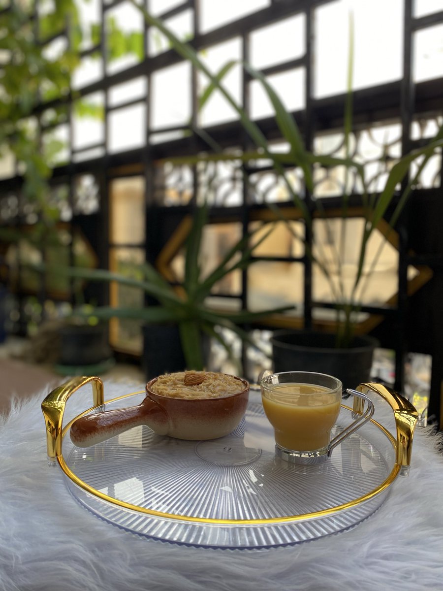 2003_mloka's tweet photo. ليت الأيام كلها غيم ومطر.🧡 https://t.co/Q7A3SzK2Dr