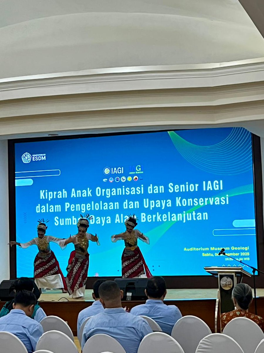 1) Terima kasih kepada PP IAGI atas apresiasi yg diberikan kepada para mantan ketua anak organisasi yang hadir dlm acara “Kiprah Anak Organisasi dan Senior IAGI dalam Pengelolaan dan Upaya Konservasi Sumber Daya Alam Berkelanjutan”, yg diselenggarakan di Auditorium Museum Geologi