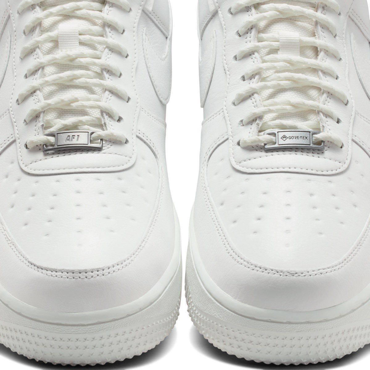 GORE-TEXとVibramソール搭載の Nike Air Force 1 Low GTX Vibram 
