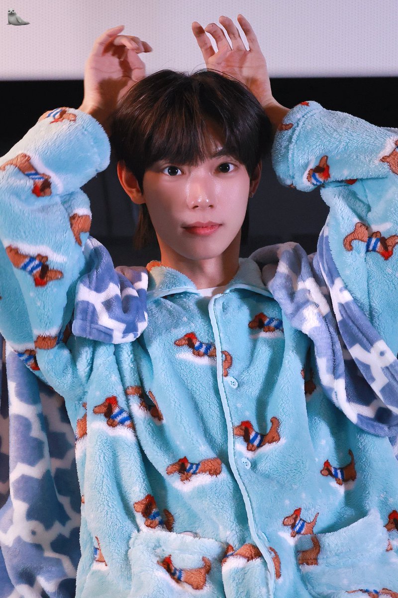HiHii05's tweet photo. 251213

#최립우 #CHUEILIYU #崔立于 https://t.co/isMEz6eqwk