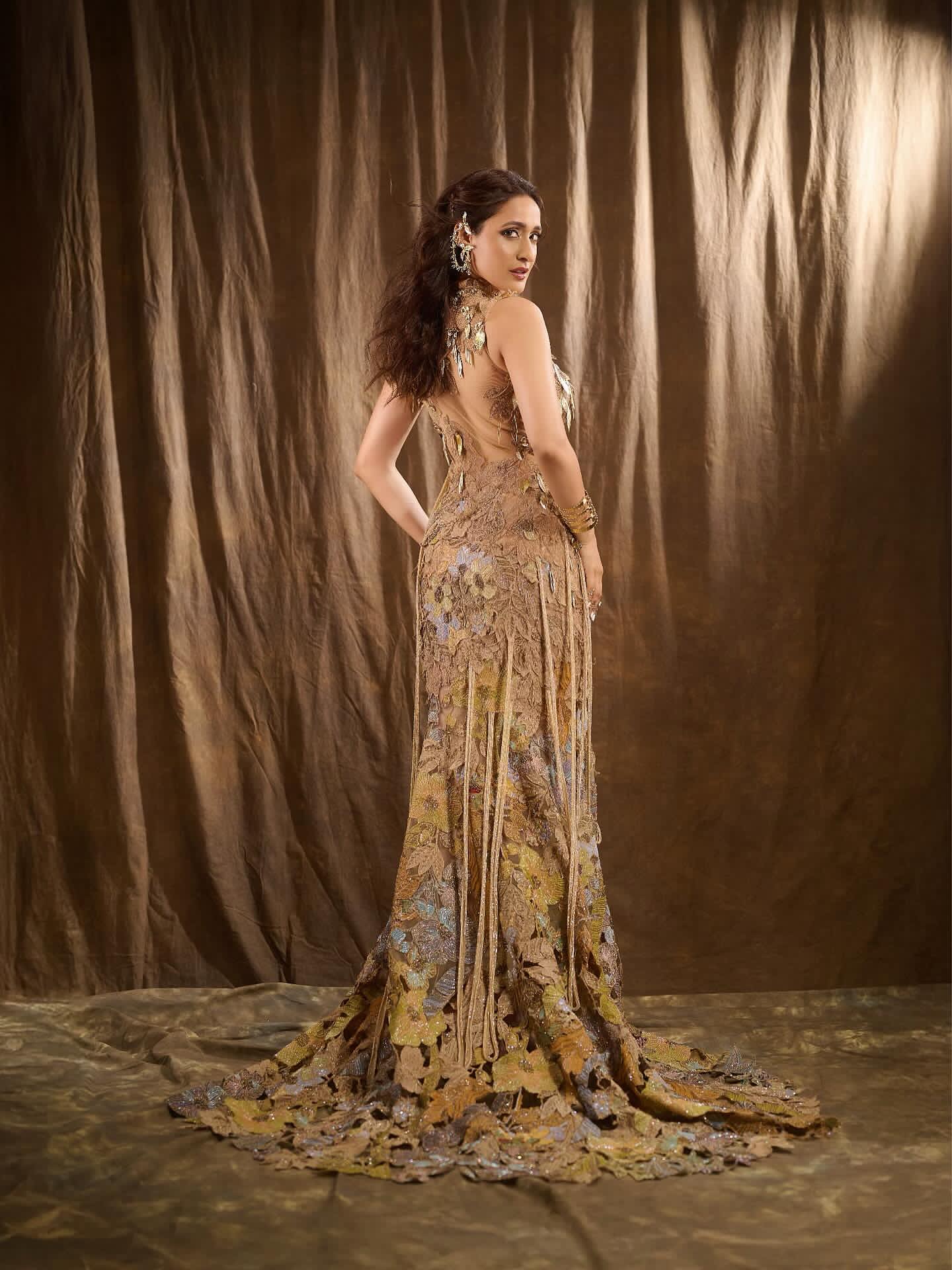 G8D2ev_a4AA9Jt3?format=jpg&name=large