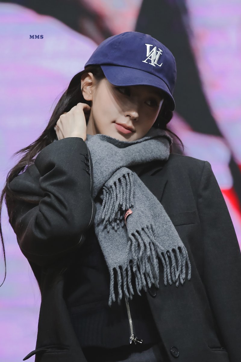 251213 😭💙
#아이들 #idle #미연 #MIYEON