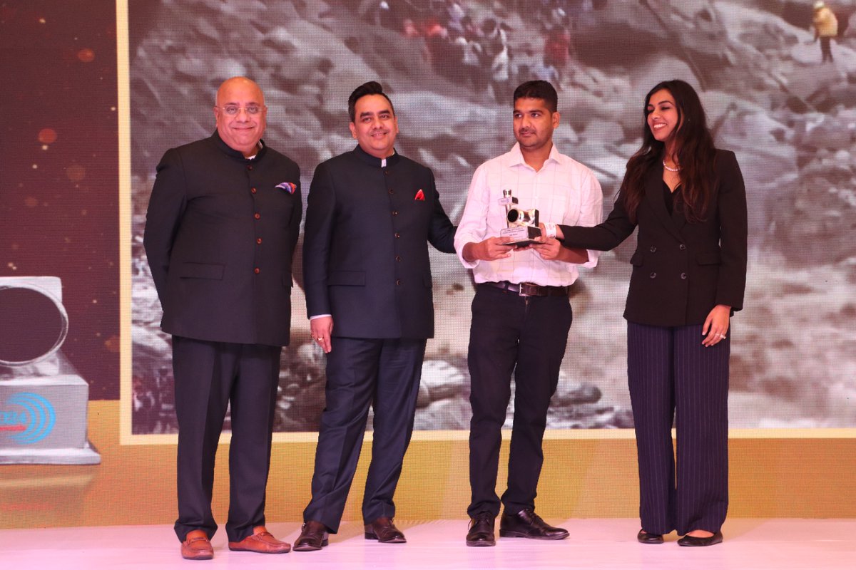 UpendrraRai's tweet image. आज मीडिया जगत के प्रतिष्ठित अवार्ड्स ENBA Awards में शामिल होकर विजेताओं को पुरस्कृत किया। इस अवसर पर कल्कि धाम के पीठाधीश्वर आचार्य प्रमोद कृष्णम जी का भी सानिध्य प्राप्त हुआ। भारत एक्सप्रेस समेत मीडिया जगत के सभी पुरस्कृत साथियों को ढेरों बधाई एवं शुभकामनाएं।
#BharatExpress