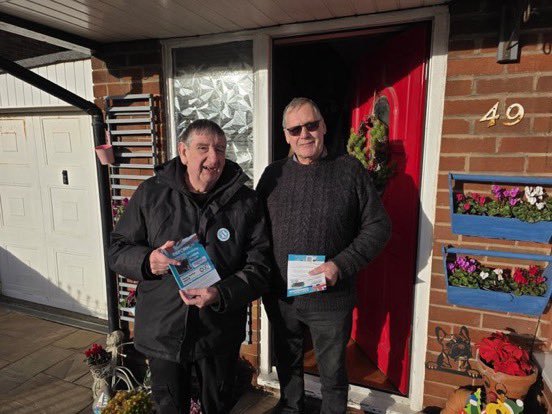 📍 Dan Barker out in Blackpool with Reform UK candidate Jonathan Morgan ahead of the Greenlands Ward by-election. Strong local support, real conversations &amp; momentum building on the ground

Vote Jonathan 18th December 🗳️

#ReformUK #Blackpool #GreenlandsWard [<a href="/Barker4ReformUK/">Dan Barker</a>]