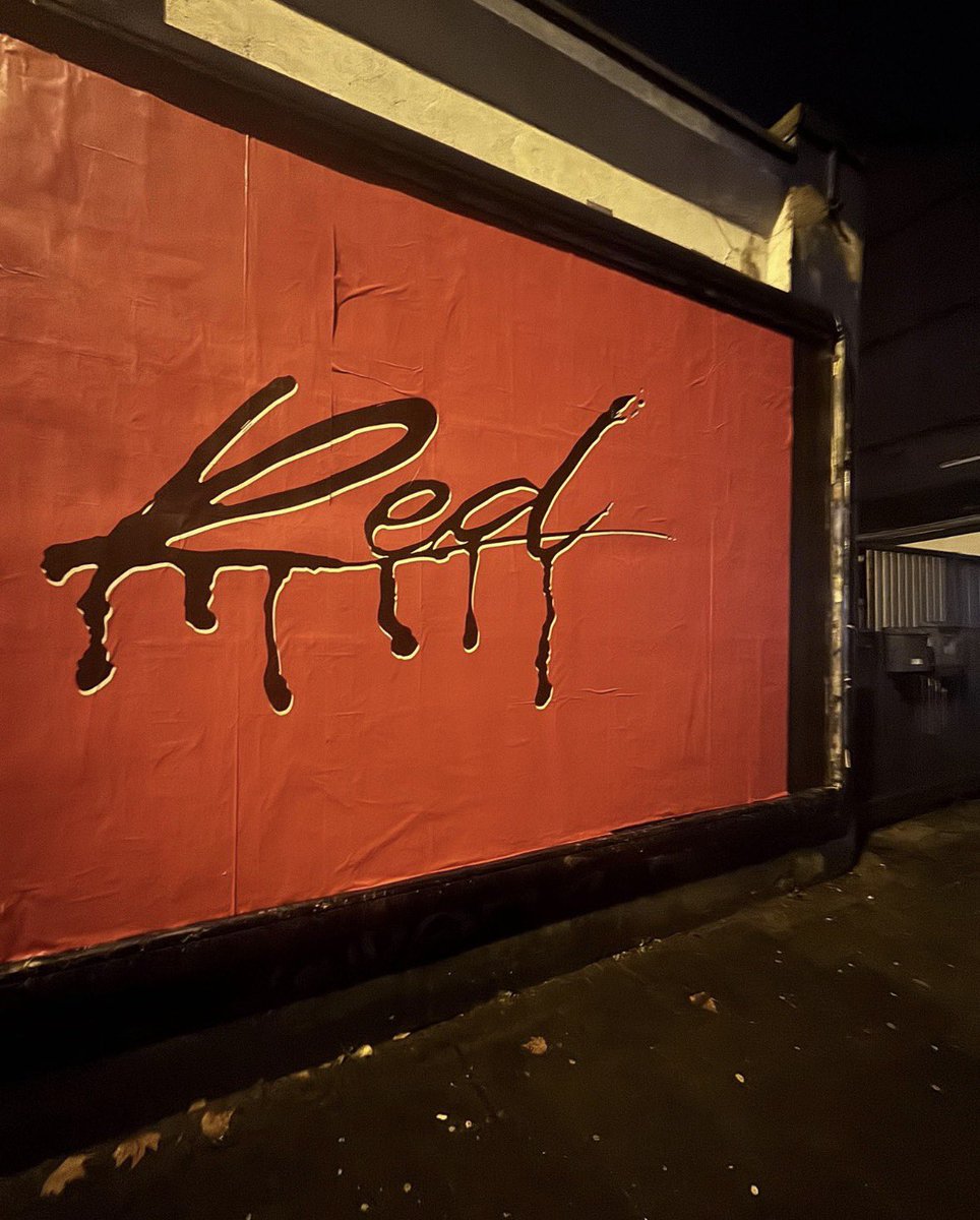 FRPlayboiCarti's tweet image. Poster aperçu en Allemagne 🇩🇪 

👀👀👀👀