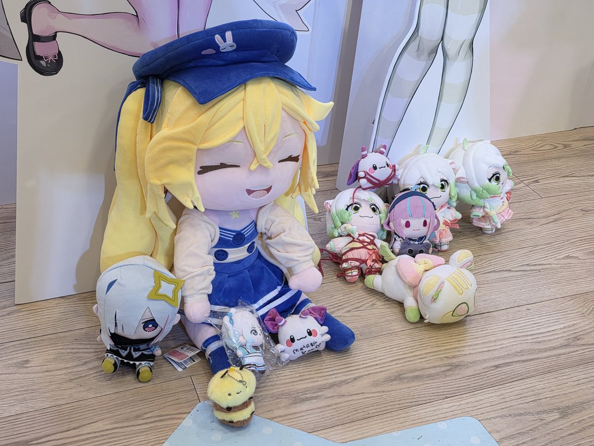 rodetovenaar's tweet photo. Big Doki went with her friends to the #VMaidInvasion last night and had tons of fun meeting everyone, with her favorite cheki pose!
#MintGo #Dokispotted #Feememes #Laimuart https://t.co/MPNZhjUN2r