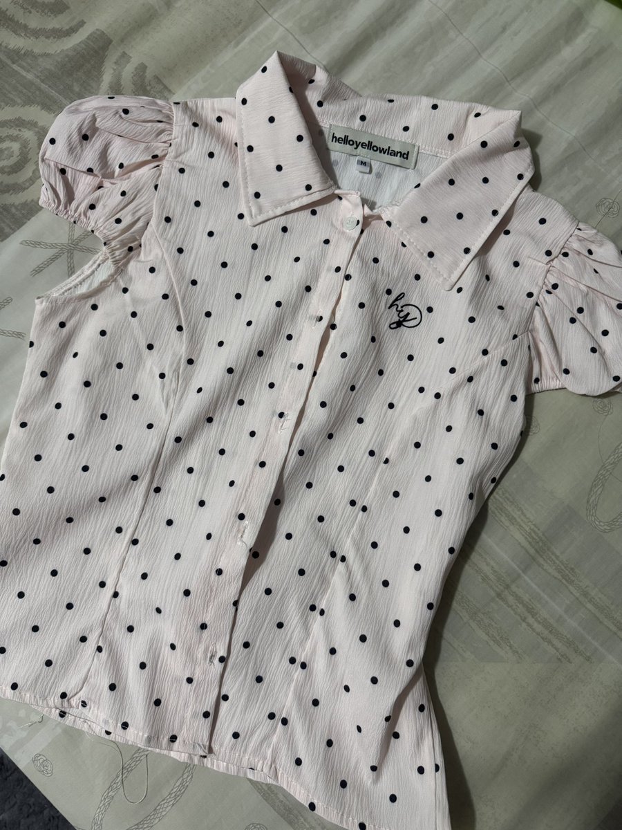 used_bynn's tweet photo. ส่งต่อ babie top เสื้อคอปกแขนตุ๊กตาของ helloyellowland 🏹♥️
ไซส์ M น้า รอบอก34คับ
150 baht free shipping !  ( from 390 )

#ส่งต่อเสื้อผ้ามือ2 #เสื้อผ้ามือสอง #เสื้อผ้ามือสองสภาพดี #ส่งต่อเสื้อผ้าแบรนด์ #ส่งต่อเสื้อผ้าเกาหลี #cintageshopส่งต่อ https://t.co/iFvL7IjYjI