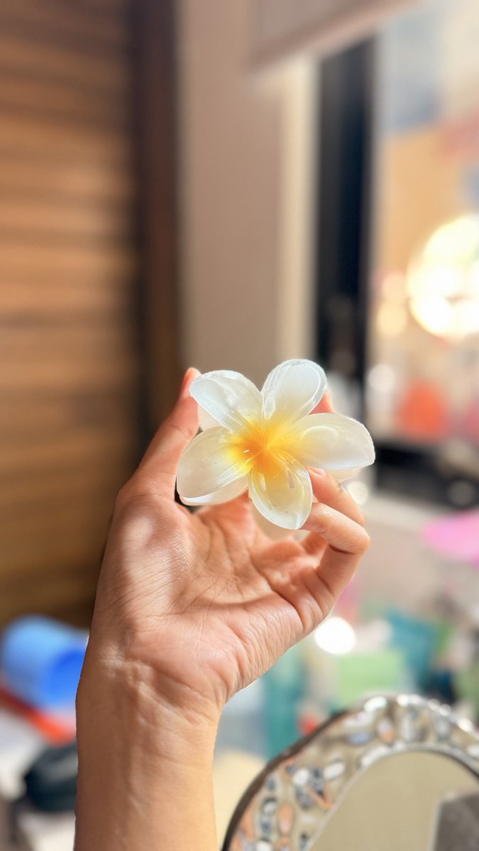 vetraytt's tweet photo. iphone 17 pro camera is so good! 🥹🤍 #masyaallahtabarakkallah https://t.co/GWqomq89pm