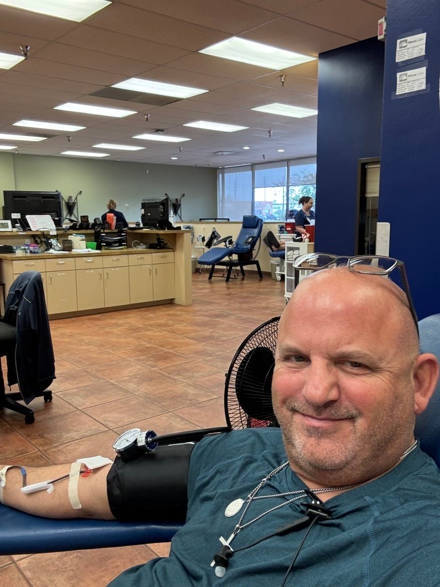 Today I’m donating red blood cells, and triple platelets, hoping to save some lives. Please consider donating blood, it’s badly needed this time of year, especially, and you too can save some lives! Wishing all my friends and family many blessings!🙏❤️